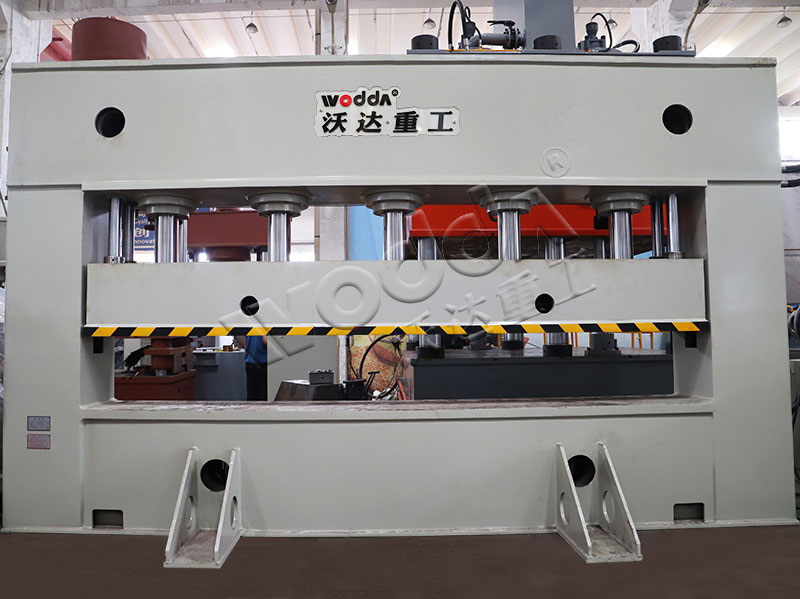 集裝箱頂板成型液壓機報價 集裝箱頂板成型液壓機報價