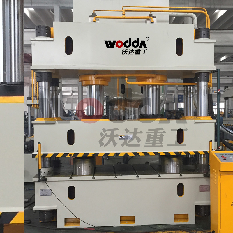 315噸汽車內飾件成型機 315噸汽車內飾件成型機