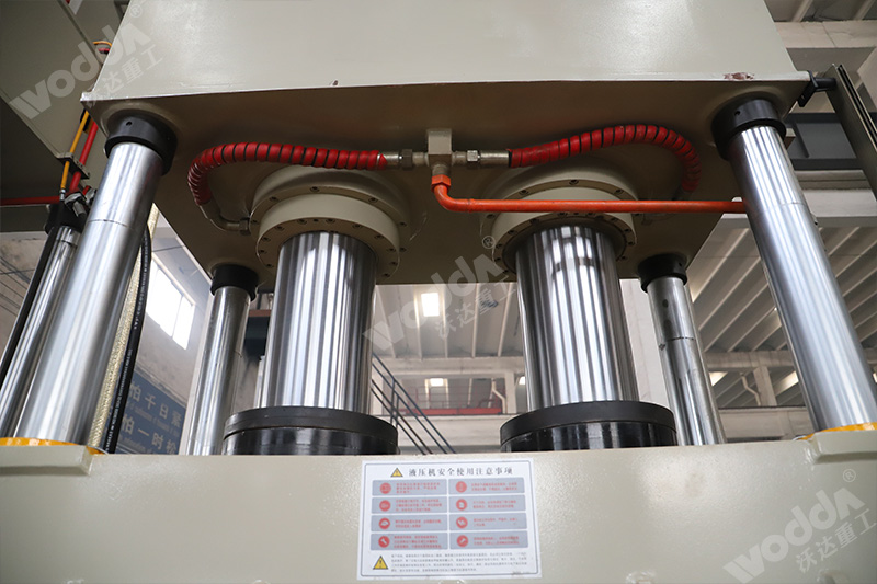 400噸四柱液壓機 400噸四柱液壓機