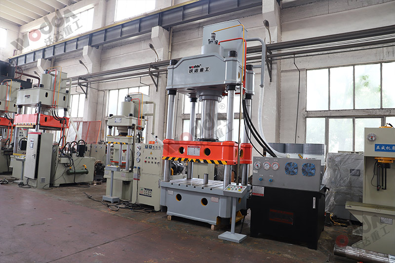 國標(biāo)315噸四柱液壓機重量參數(shù) 國標(biāo)315噸四柱液壓機重量參數(shù)