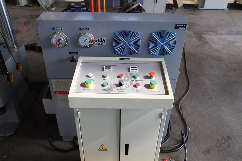 315噸不銹鋼拉伸成型液壓機 315噸不銹鋼拉伸成型液壓機