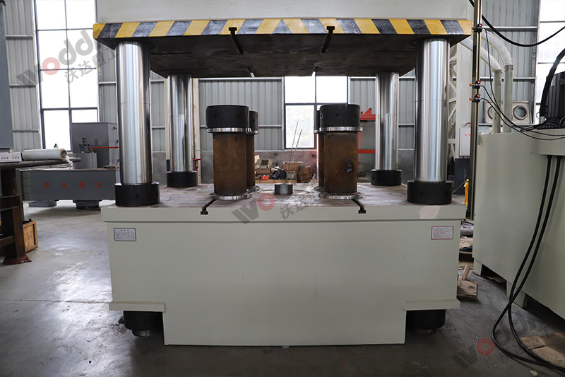 塑料托盤生產設備機器-800噸四柱液壓機 塑料托盤生產設備機器-800噸四柱液壓機