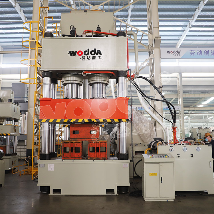 1000噸雙缸四柱液壓機(jī) 1000噸雙缸四柱液壓機(jī)