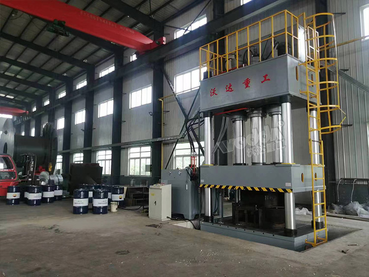 1000噸三梁四柱液壓機 1000噸三梁四柱液壓機