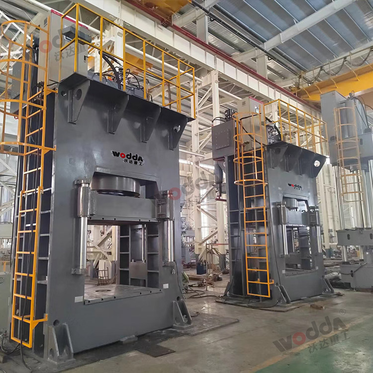 1800噸框架式木屑托盤成型液壓機 1800噸框架式木屑托盤成型液壓機