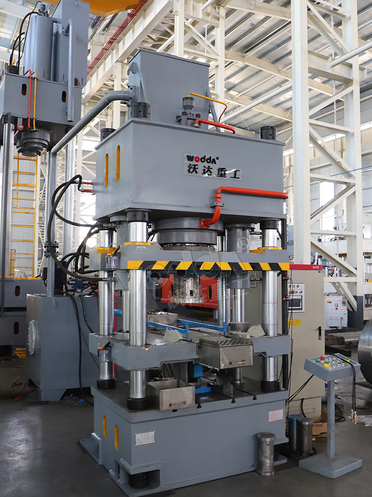 315噸粉末成型壓力機(jī) 315噸粉末成型壓力機(jī)