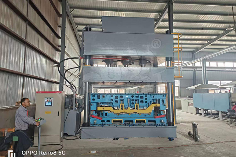 315噸汽車內飾件液壓機臺面3000*2000mm 315噸汽車內飾件液壓機臺面3000*2000mm