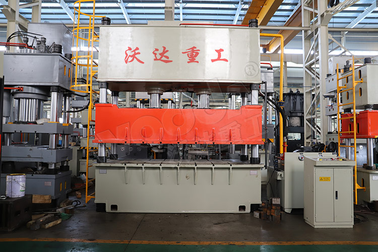 315噸汽車內飾件液壓機臺面3000*1800mm 315噸汽車內飾件液壓機臺面3000*1800mm