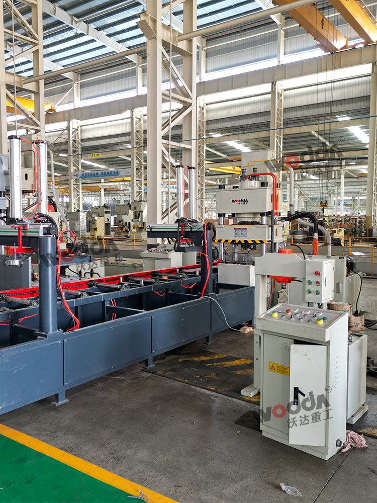 250噸錨桿托盤生產線車間展示 250噸錨桿托盤生產線車間展示