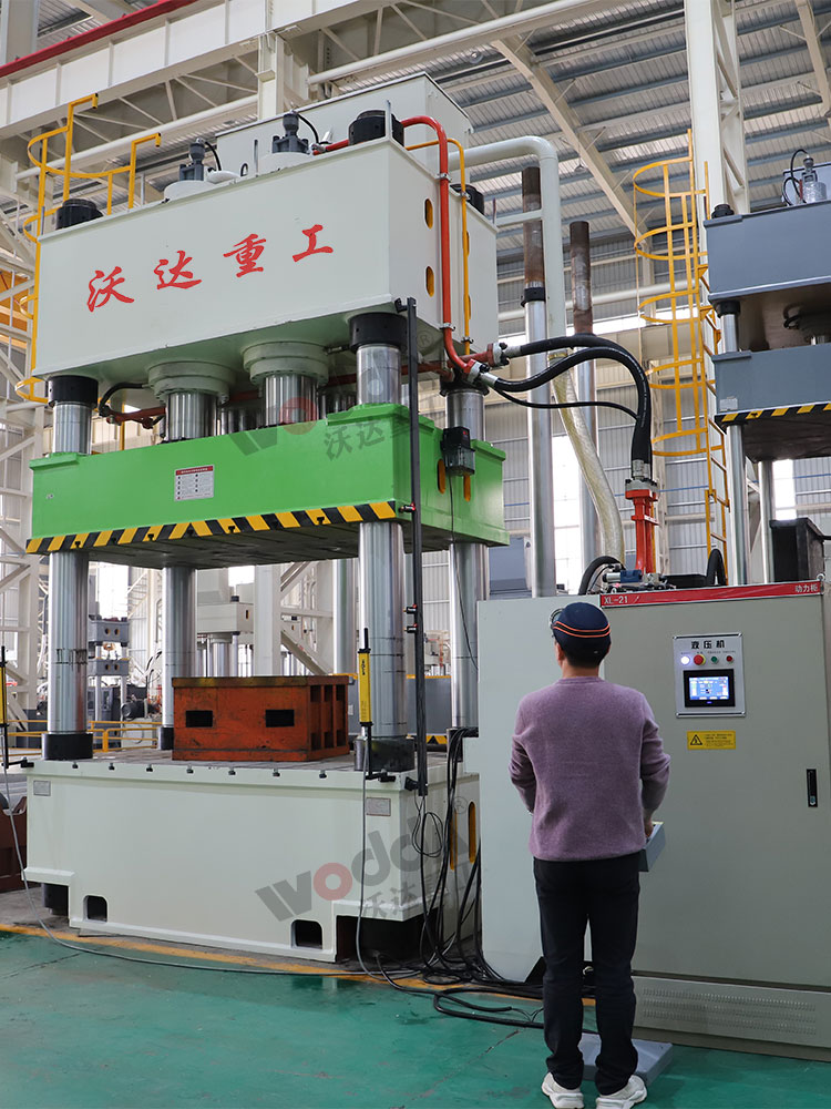 1000噸塑料托盤成型液壓機(jī) 1000噸塑料托盤成型液壓機(jī)