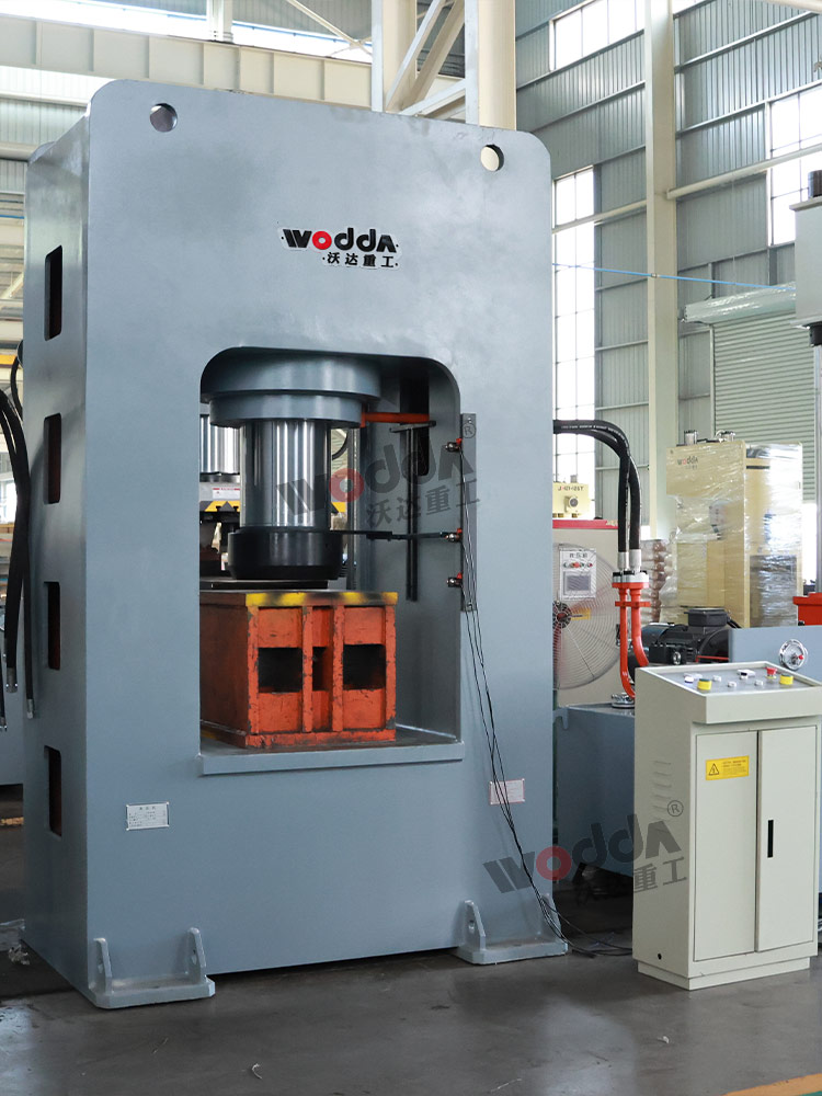 500噸龍門框架式液壓機 500噸龍門框架式液壓機