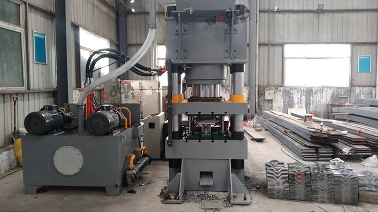 礦用錨桿托盤液壓機(三梁四柱液壓機) 礦用錨桿托盤液壓機(三梁四柱液壓機)