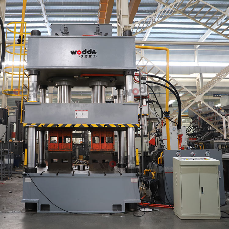 630噸雙缸四柱液壓機 630噸雙缸四柱液壓機