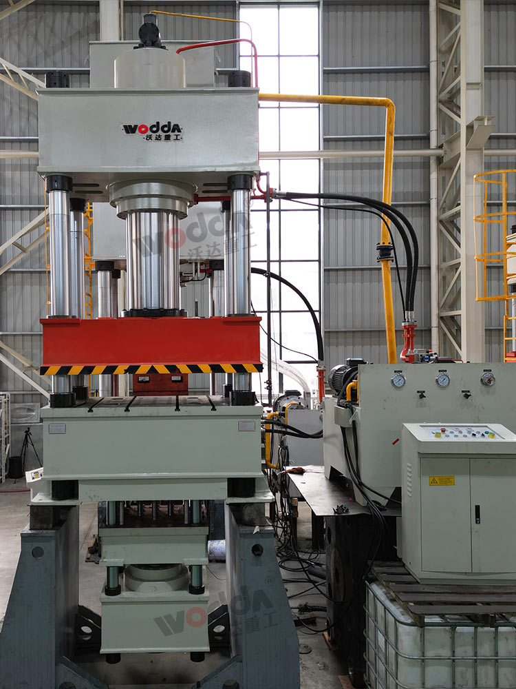 500噸四柱液壓機(jī) 500噸四柱液壓機(jī)