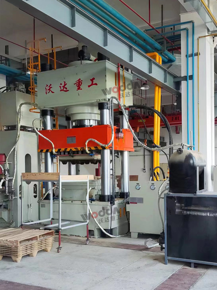 1000噸木屑托盤成型液壓機 1000噸木屑托盤成型液壓機