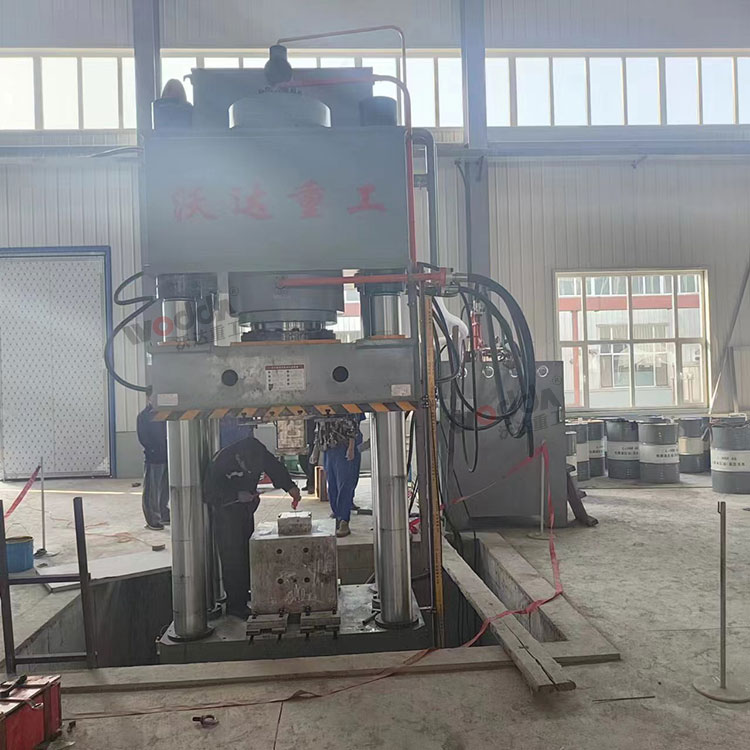 匣缽液壓機安裝現場 匣缽液壓機安裝現場