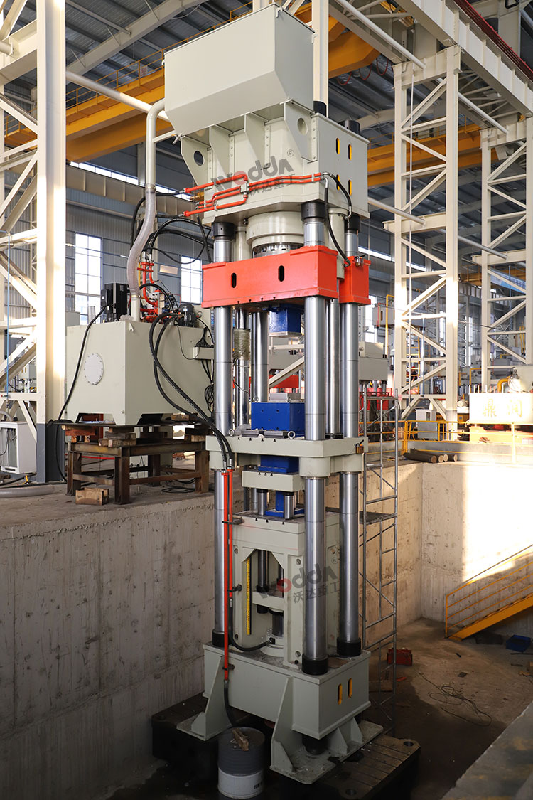 莫來石匣缽液壓機車間試機 莫來石匣缽液壓機車間試機