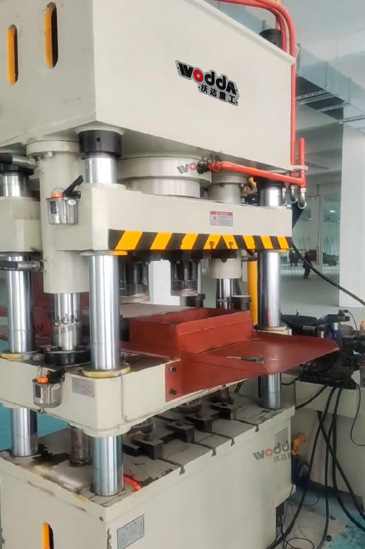 全自動粉末成型液壓機 全自動粉末成型液壓機