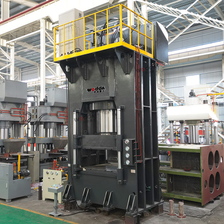 1800噸框架式液壓機(木屑托盤成型) 1800噸框架式液壓機(木屑托盤成型)