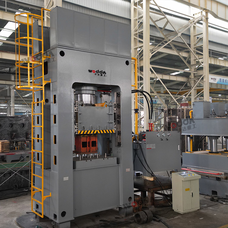 630噸框架式液壓機 630噸框架式液壓機