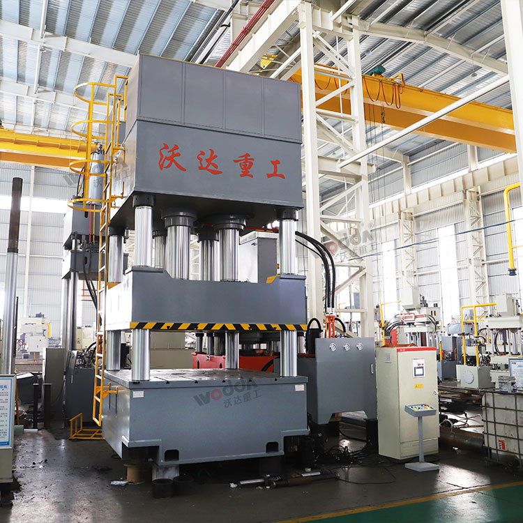 伺服1000噸四柱液壓機(復合材料成型液壓機) 伺服1000噸四柱液壓機(復合材料成型液壓機)