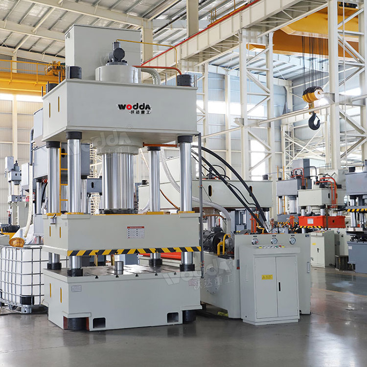 630噸三梁四柱液壓機 630噸三梁四柱液壓機