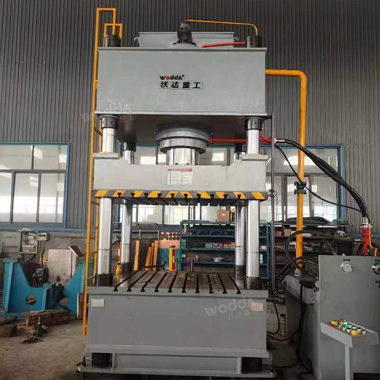 500噸四柱拉伸機客戶現場 500噸四柱拉伸機客戶現場