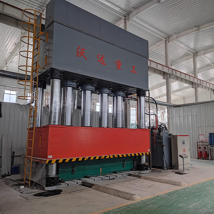 2500噸復合材料成型液壓機 2500噸復合材料成型液壓機