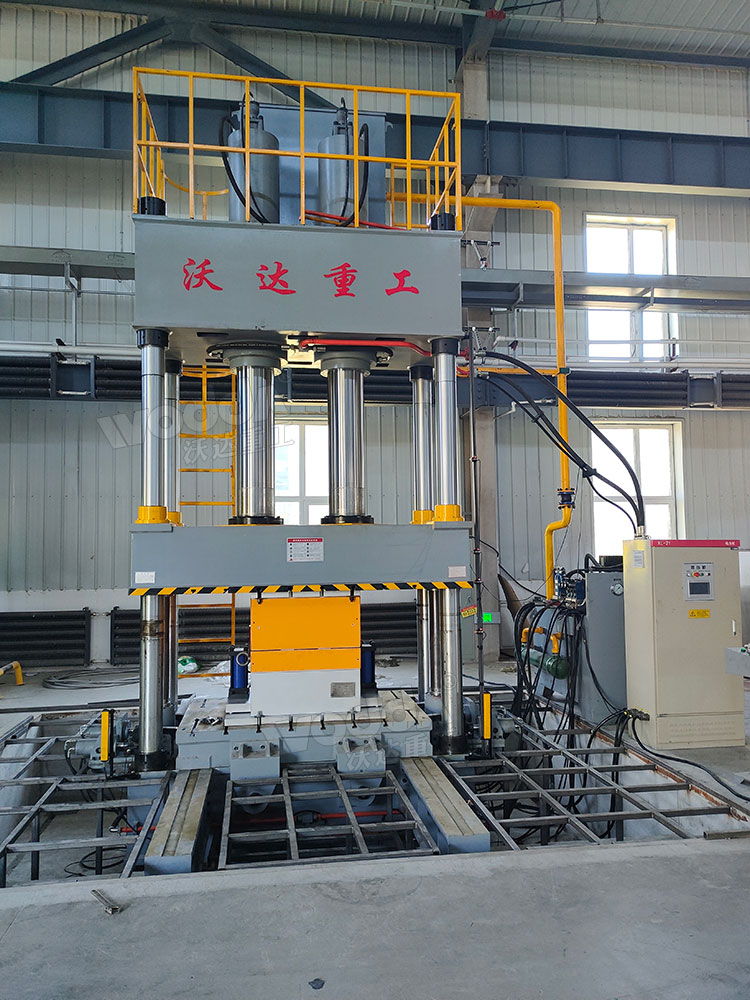 500噸防彈頭盔成型液壓機客戶現場 500噸防彈頭盔成型液壓機客戶現場