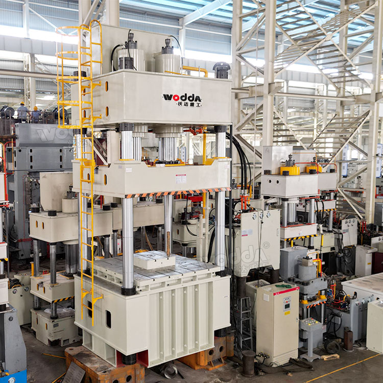 四柱式薄板拉伸液壓機(jī) 四柱式薄板拉伸液壓機(jī)