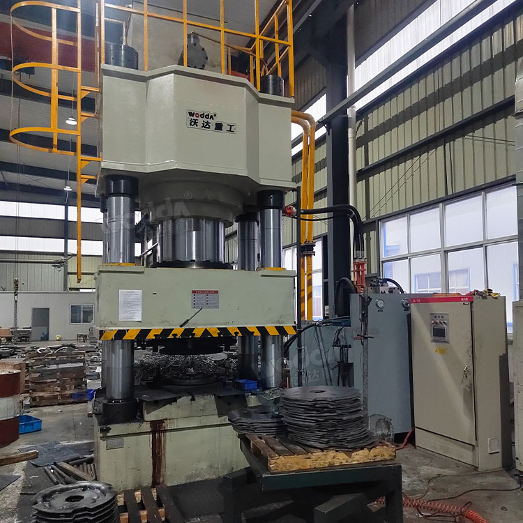 1000噸液壓機 1000噸液壓機