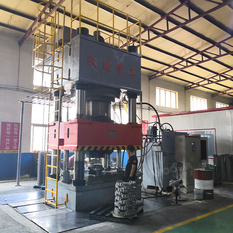 2000噸四柱液壓機 2000噸四柱液壓機