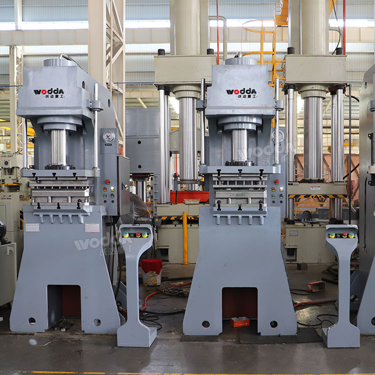 2臺面120噸單柱液壓機 2臺面120噸單柱液壓機