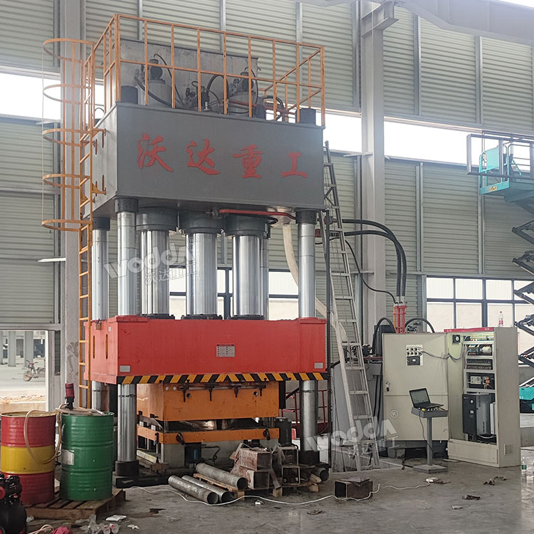 1500噸復合材料液壓機 1500噸復合材料液壓機