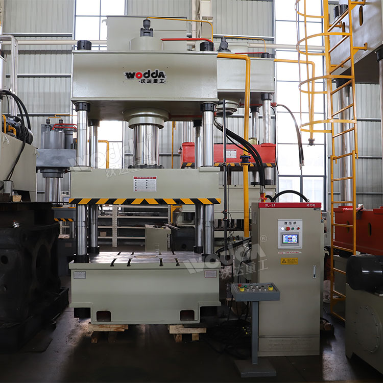 400噸三梁四柱液壓機 400噸三梁四柱液壓機