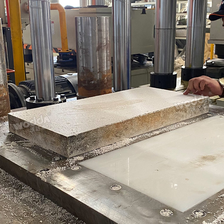 珍珠巖板試壓成功 珍珠巖板試壓成功