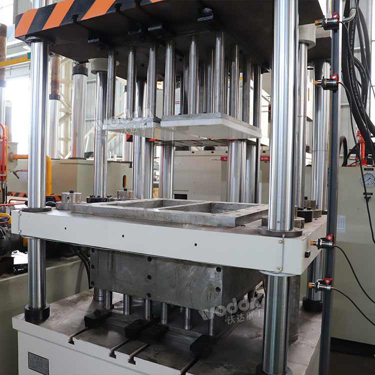 珍珠巖板模具(一模兩出) 珍珠巖板模具(一模兩出)