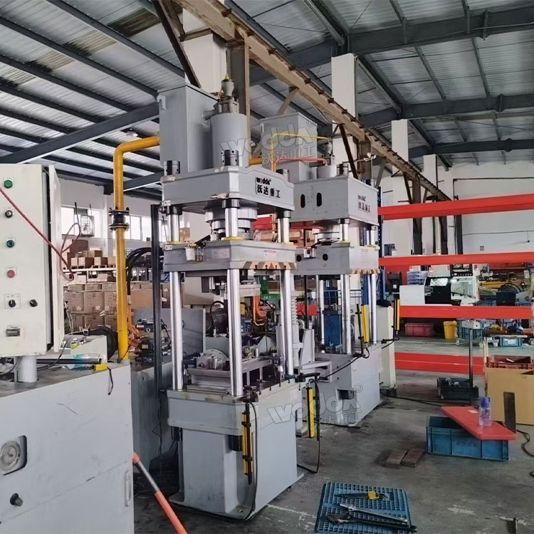 100噸三梁四柱液壓機按需定制 100噸三梁四柱液壓機按需定制