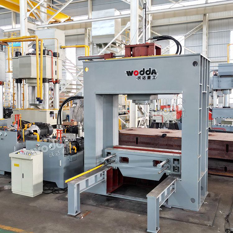 500噸龍門(mén)液壓機(jī) 500噸龍門(mén)液壓機(jī)