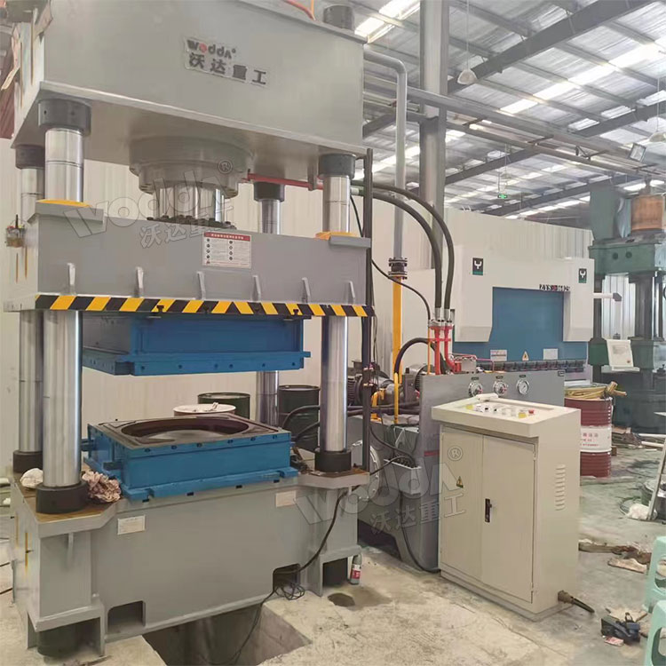 400噸三梁四柱液壓機 400噸三梁四柱液壓機