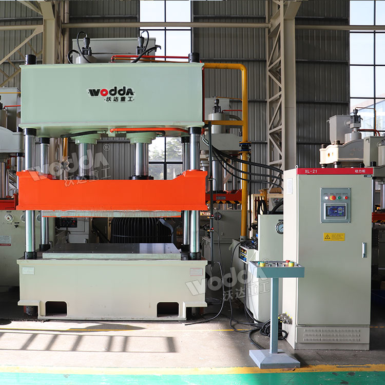 200噸三梁四柱液壓機 200噸三梁四柱液壓機