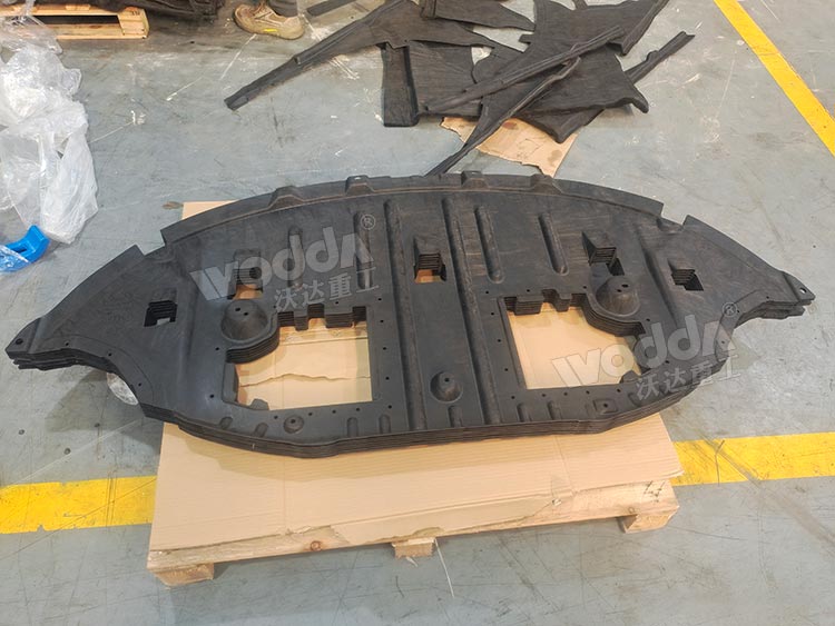 汽車保險杠下護板.jpg 汽車保險杠下護板.jpg