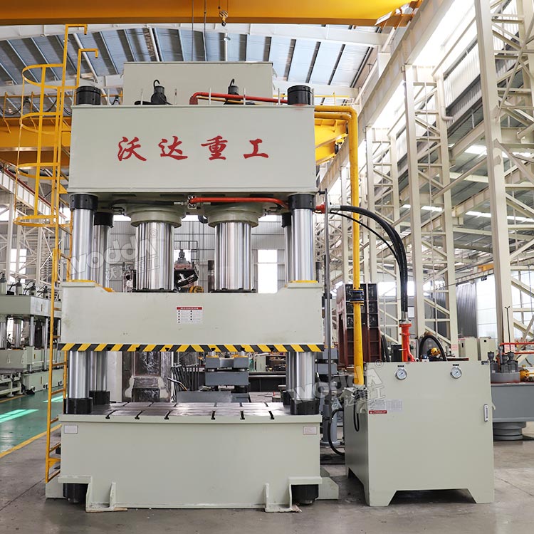 三梁四柱液壓機 三梁四柱液壓機