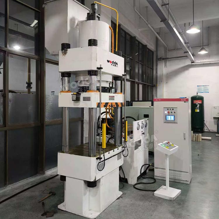 315噸伺服液壓機 315噸伺服液壓機