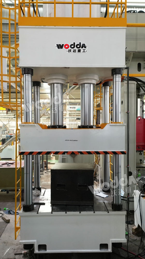 500噸不銹鋼垃圾桶拉伸液壓機 500噸不銹鋼垃圾桶拉伸液壓機