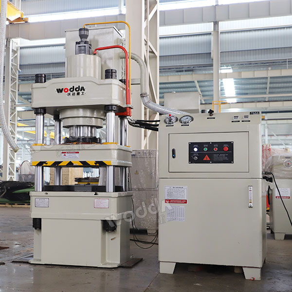 200噸三梁四柱液壓機 200噸三梁四柱液壓機