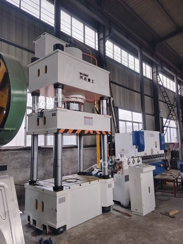 400噸四柱液壓機 400噸四柱液壓機