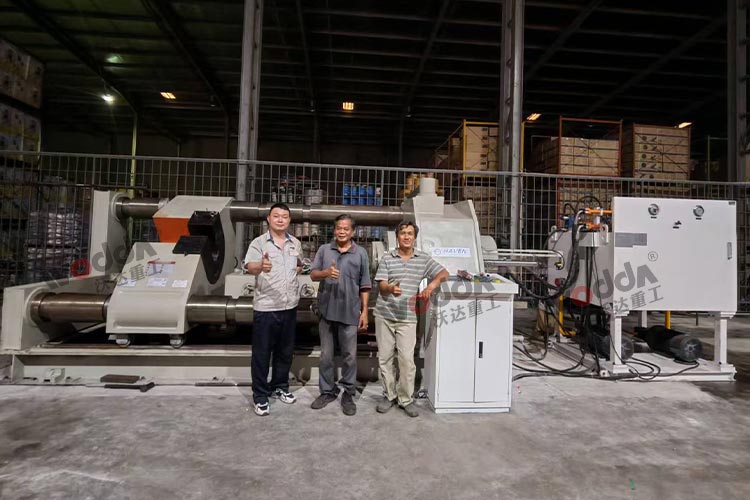 500噸火車輪軸壓裝機安裝現場 500噸火車輪軸壓裝機安裝現場