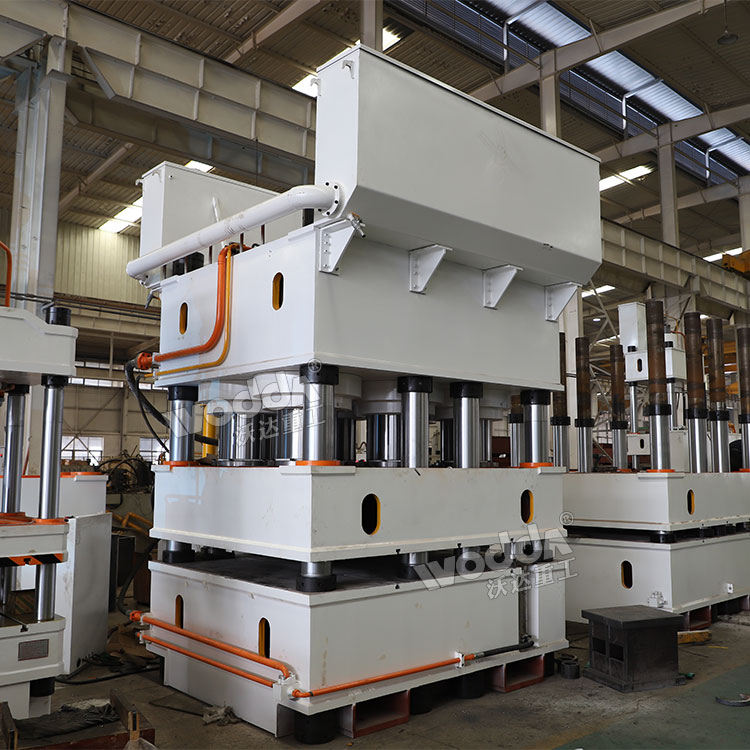 3600噸鋼木門壓花機 3600噸鋼木門壓花機