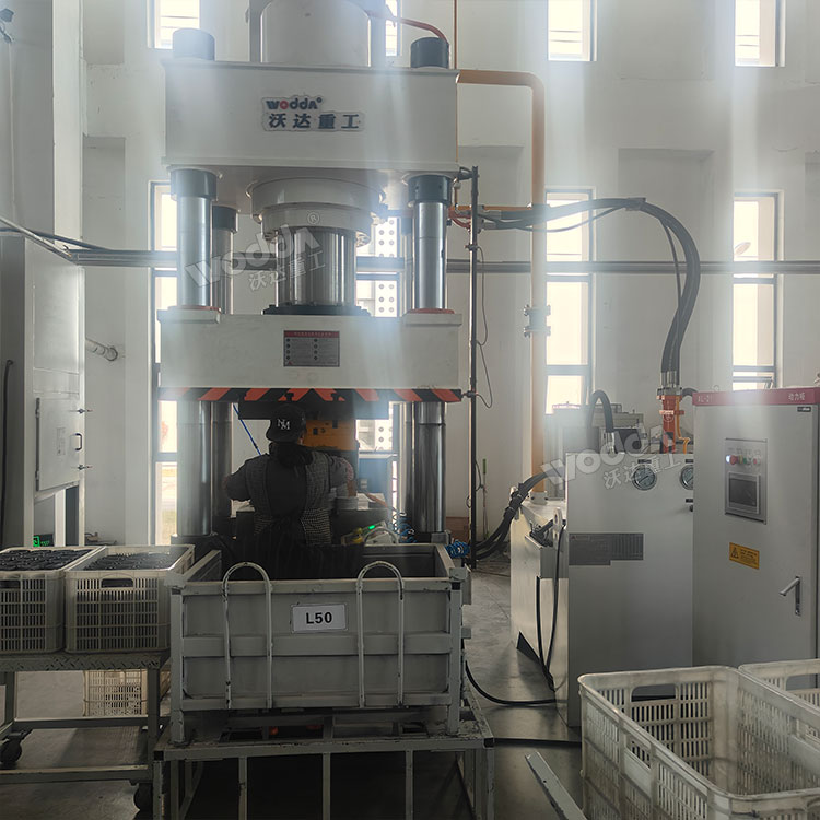 500噸鋁制密封圈成型液壓機(jī).jpg 500噸鋁制密封圈成型液壓機(jī).jpg